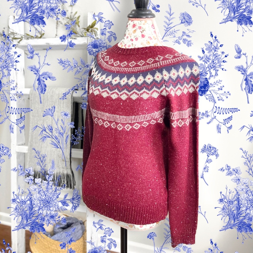 NWT Cute Knit Sweater in Wine